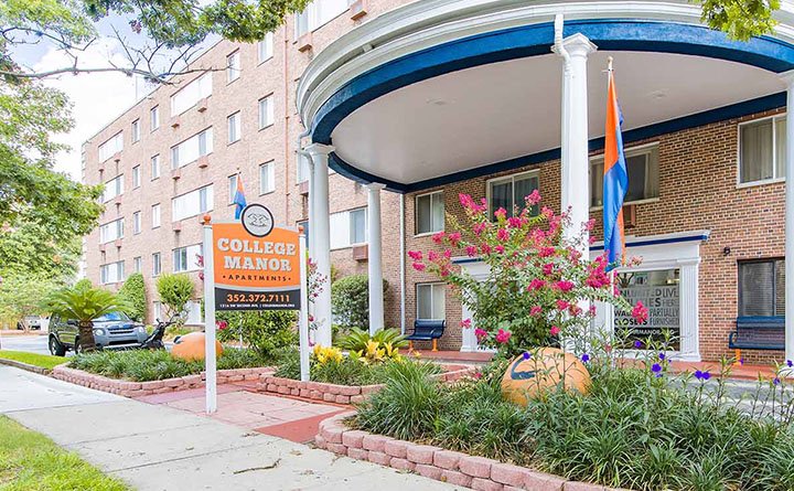 College Manor