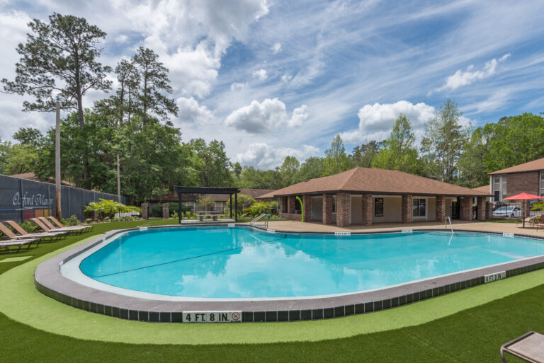 Awesome Community Pools in Gainesville! Apartments in Gainesville, FL